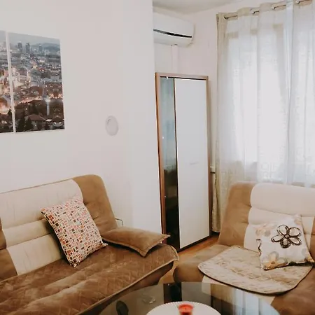 Bulevar - Cozy One-bedroom *